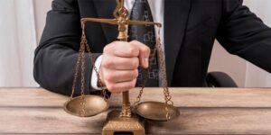 Read more about the article Dubai’s Top and Most Reputable Commercial Law Firms